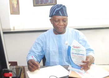 Alhaji Abdulazeez Babatunde Mukaila Honoured By The Prestige Blended Magazine