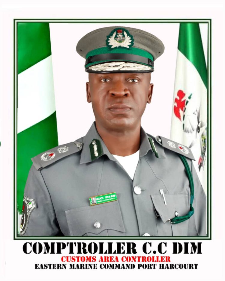 COMPTROLLER CC DIM OF EASTERN MARINE COMMAND VISITS ONNE OUTSTATION