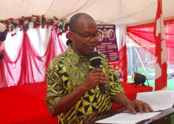 CANADIAN GATEWAY SCHOOLS, OKOTA, GRADUATES PIONEER STUDENTS IN GRAND STYLE