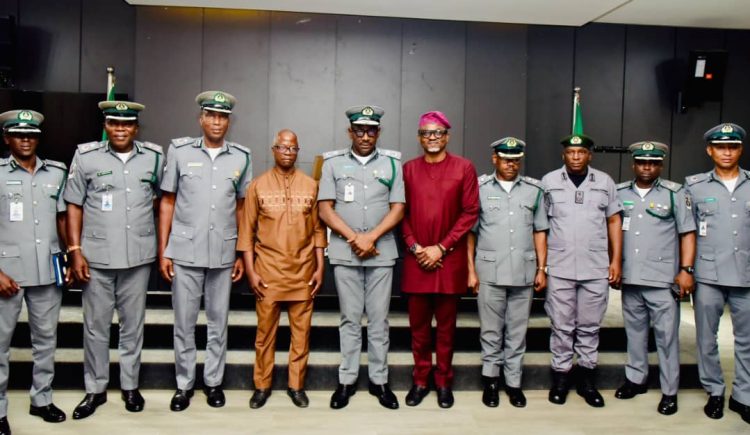 APAPA CUSTOMS STRENGTHENS COLLABORATION WITH STAKEHOLDERS TO BOOST CARGO TRANSPORT